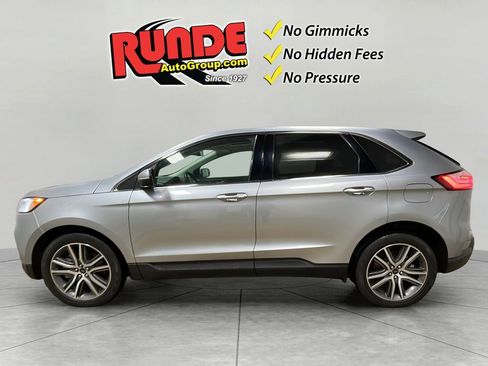 Used 2024 Ford Edge Titanium image 2