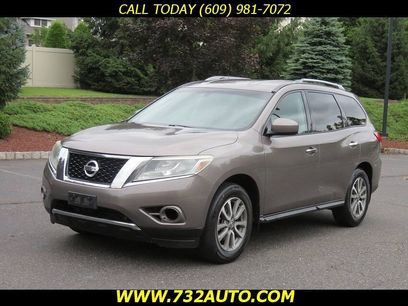 Used 2014 Nissan Pathfinder SV w/ Trailer Tow Package