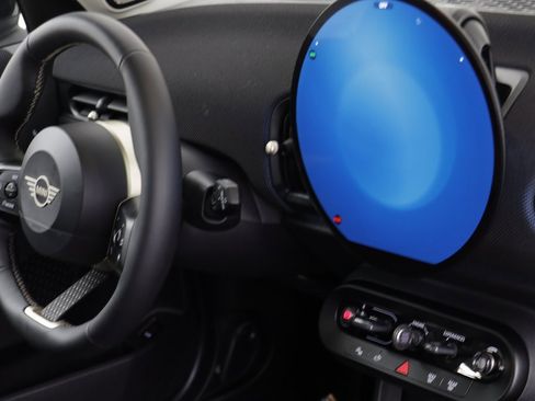 Certified 2025 MINI Cooper S image 20