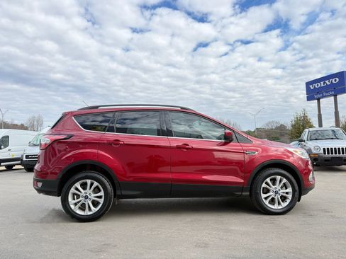 Used 2018 Ford Escape SE image 6