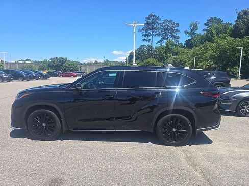 Used 2024 Toyota Highlander XSE AWD/4WD image 8