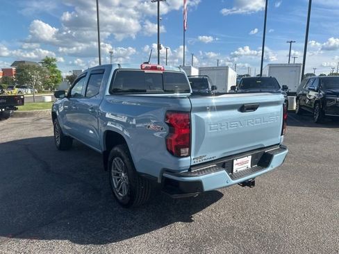 Used 2025 Chevrolet Colorado LT w/ Advanced Trailering Package AWD/4WD image 5