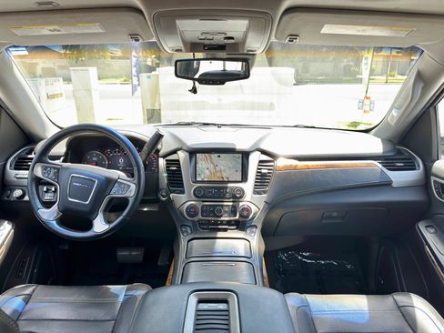 Used 2015 GMC Yukon Denali w/ Premium Package RWD image 6