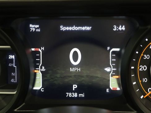 Used 2025 Jeep Wrangler Sport S image 19