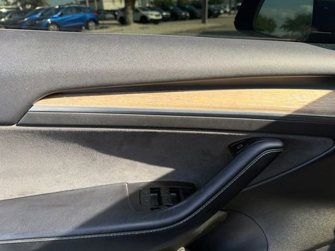 Used 2022 Tesla Model 3 RWD image 16
