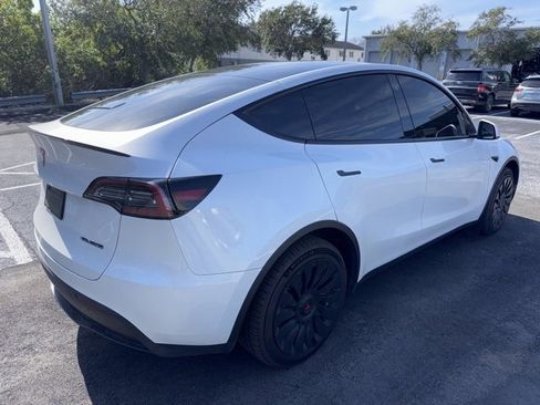 Used 2023 Tesla Model Y Long Range image 4