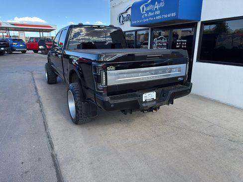 Used 2022 Ford F350 Platinum w/ FX4 Off-Road Package AWD/4WD image 7