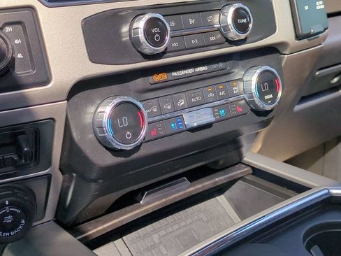 Used 2022 Ford F350 Lariat w/ Tremor Off-Road Package AWD/4WD image 19