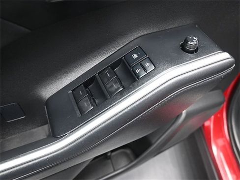 Used 2022 Toyota Highlander XLE image 13