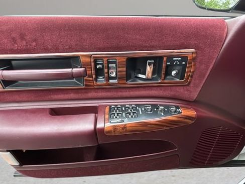 Used 1996 Chevrolet Caprice SS RWD image 17