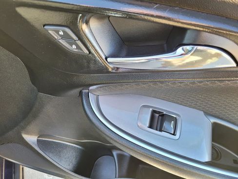 Used 2017 Chevrolet Malibu LT w/ Sport Package image 8