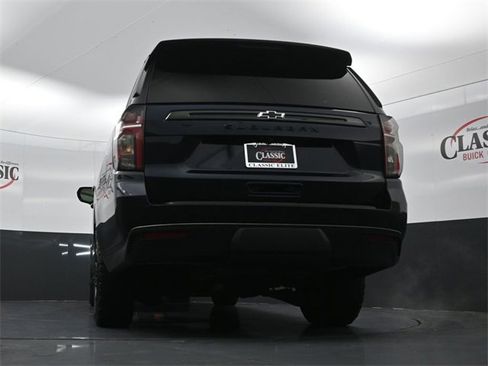 Used 2021 Chevrolet Suburban Z71 image 29