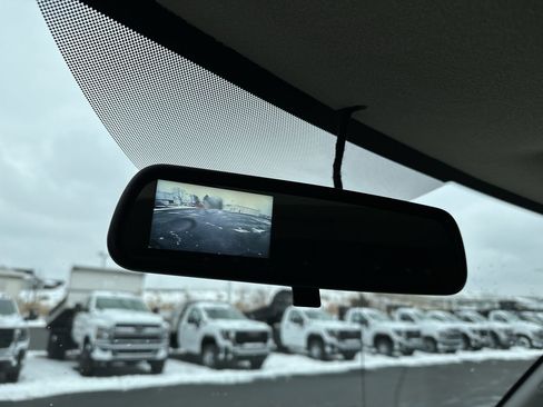 Used 2024 GMC Savana 2500 w/ Driver Convenience Package image 17