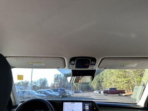 Used 2023 Hyundai Palisade SE w/ Cargo Package image 17