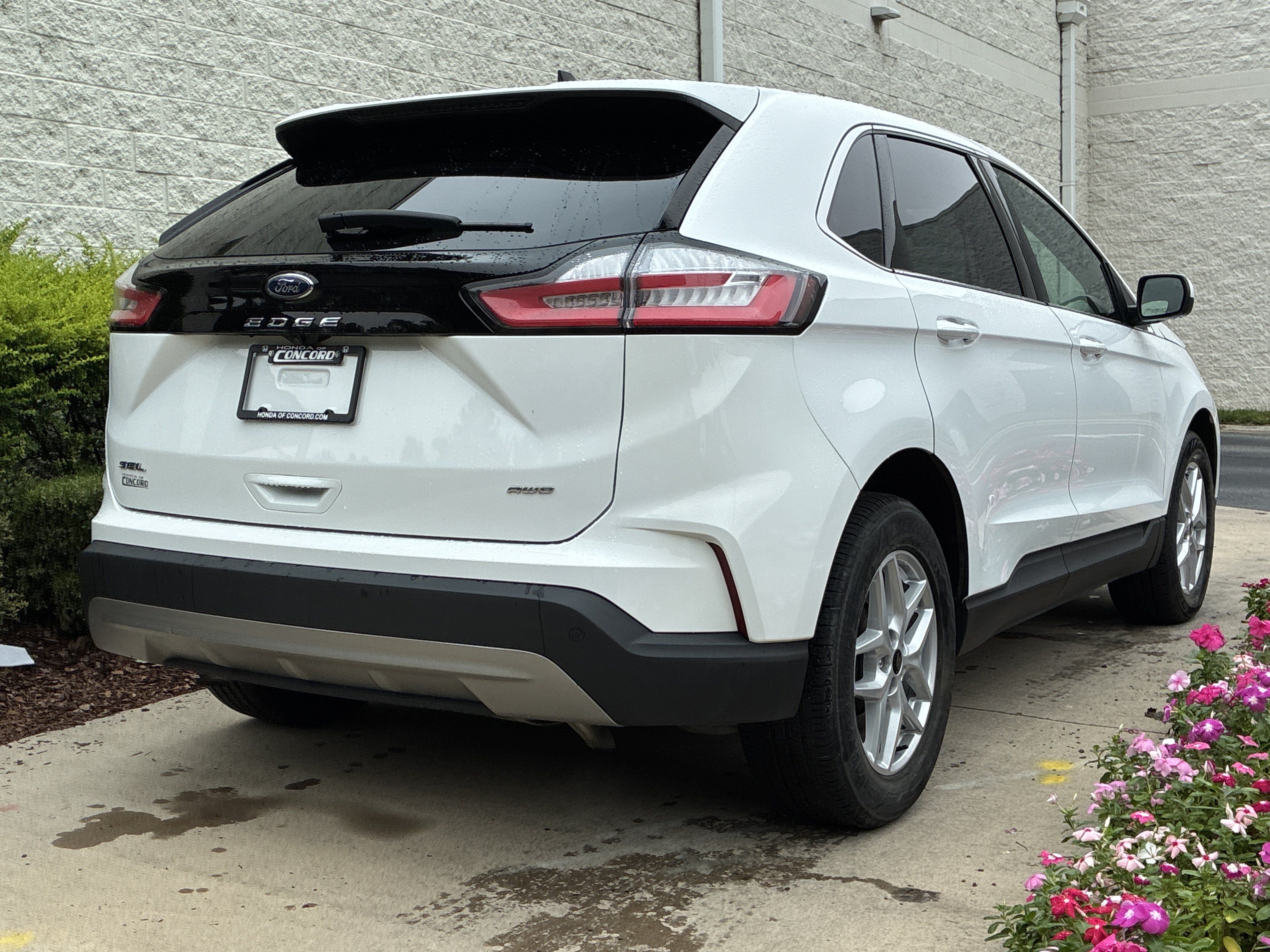 Used 2024 Ford Edge SEL AWD/4WD image 8