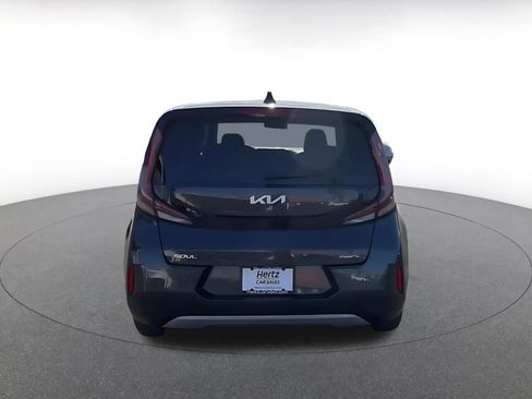 Used 2025 Kia Soul LX w/ LX Technology Package FWD image 12