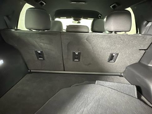 Used 2025 Chevrolet Equinox LT FWD image 28