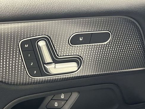 Certified 2020 Mercedes-Benz GLB 250 4MATIC image 17