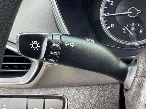 Used 2020 Hyundai Santa Fe SE image 20