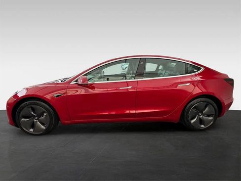 Used 2019 Tesla Model 3 Standard Range image 3