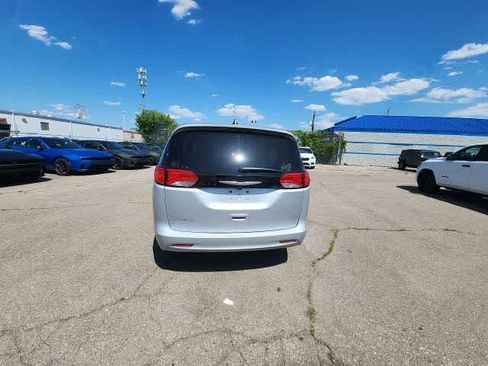Certified 2023 Chrysler Voyager LX FWD image 16