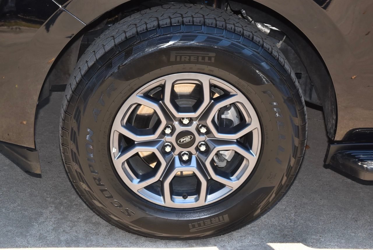 Used 2025 Ford Expedition Active RWD image 38