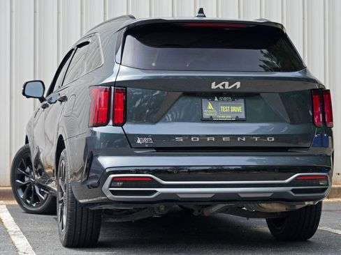Used 2022 Kia Sorento SX FWD image 5