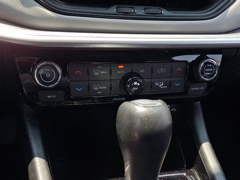 Used 2024 Jeep Compass Limited AWD/4WD image 29