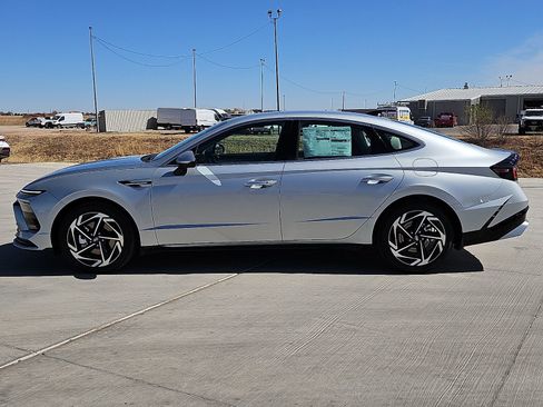 New 2026 Hyundai Sonata SEL image 2