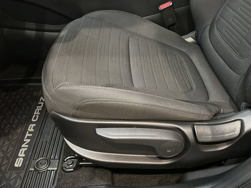 Certified 2025 Hyundai Santa Cruz SE AWD/4WD image 11
