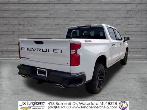 Used 2022 Chevrolet Silverado 1500 LT Trail Boss w/ LT Trail Boss Premium Package AWD/4WD image 8