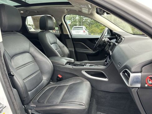 Used 2019 Jaguar F-PACE Prestige image 25