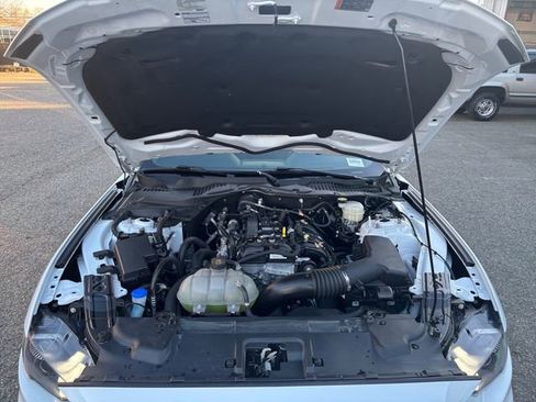 Used 2023 Ford Mustang Coupe RWD image 25