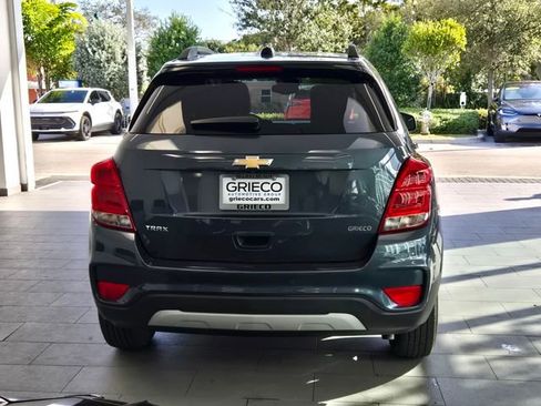 Certified 2022 Chevrolet Trax LT w/ LT Convenience Package image 6