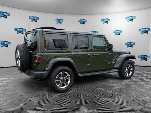 Used 2023 Jeep Wrangler Unlimited Sahara w/ Cold Weather Group AWD/4WD image 6