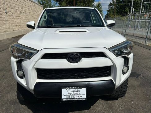 Used 2017 Toyota 4Runner TRD Off-Road Premium image 2