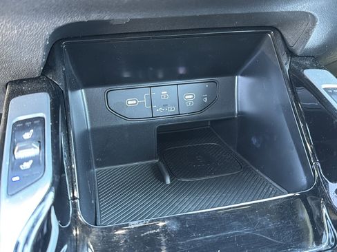 Used 2024 Kia Sorento SX Prestige w/ Sage Leather Package image 31