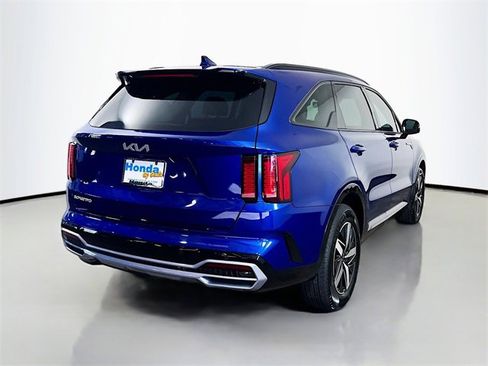 Used 2023 Kia Sorento S image 9
