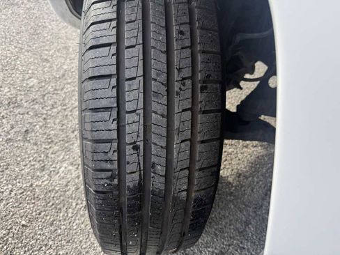 Used 2011 Toyota Tacoma PreRunner w/ SR5 Pkg #2 image 4