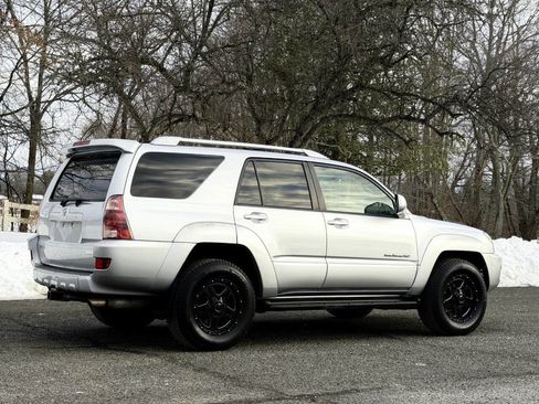 Used 2004 Toyota 4Runner SR5 image 4
