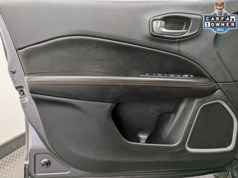 Used 2019 Jeep Compass Limited image 8