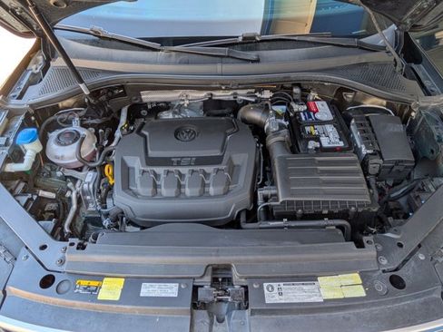 Used 2018 Volkswagen Tiguan SEL Premium FWD image 25