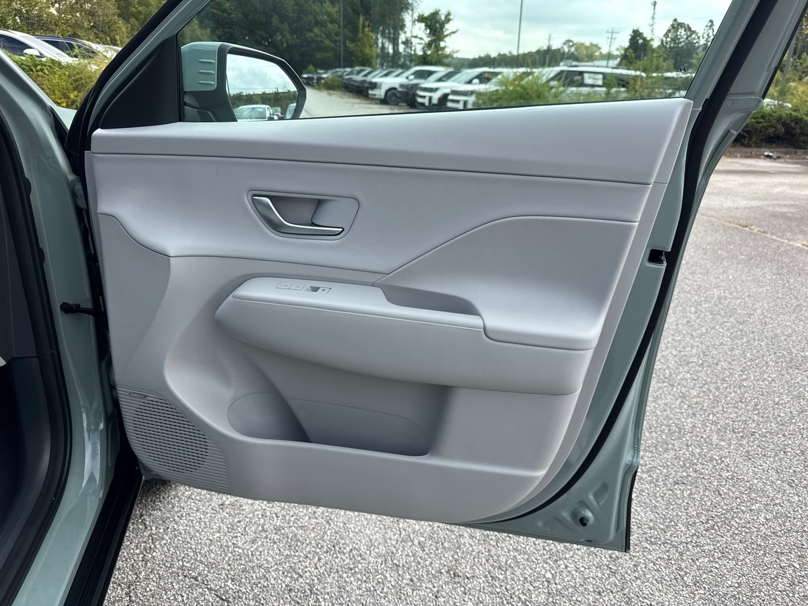 New 2027 Hyundai Kona Limited FWD image 15