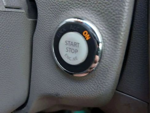 Used 2015 INFINITI Q40 w/ Moonroof Package image 16