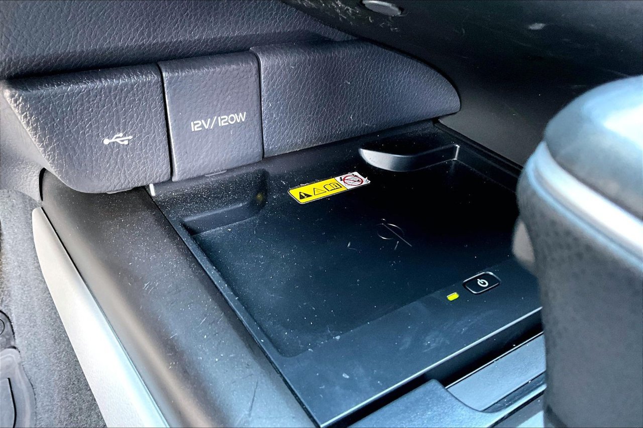 Used 2024 Toyota Camry XLE FWD image 26