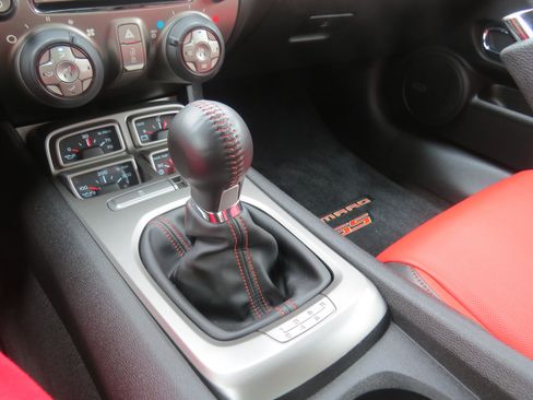Used 2010 Chevrolet Camaro SS w/ RS Package RWD image 18