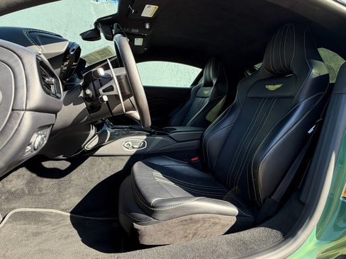 Used 2023 Aston Martin V8 Vantage Coupe RWD image 12