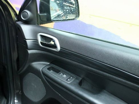 Used 2020 Jeep Grand Cherokee Altitude image 9