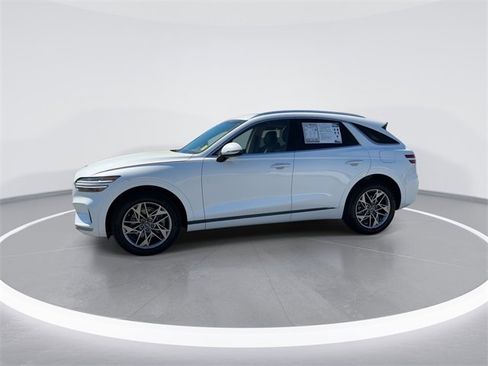 Used 2022 Genesis GV70 2.5T w/ Select Package image 4