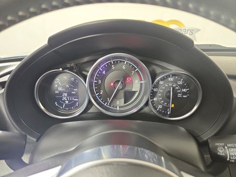 Used 2022 MAZDA MX-5 Miata Club RWD image 16